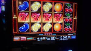 Filipino player accessing 7777jl sports betting on a smartphone